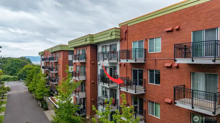Welcome to Morse Square Condominiums where you can live the "downtown" lifestyle. Welcome to Morse Square Condominiums where you can live the "downtown" lifestyle.