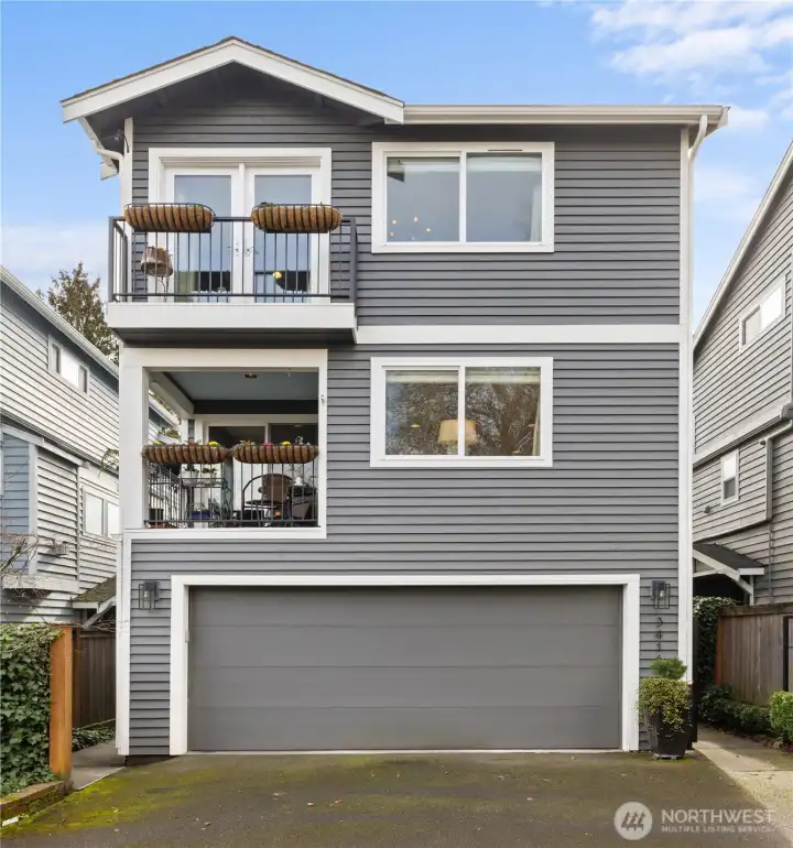 Your West Seattle Retreat on its own private lane