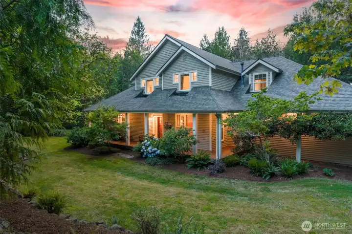 Welcome home! Will you write your next chapters at this peaceful retreat? Welcome home! Will you write your next chapters at this peaceful retreat?