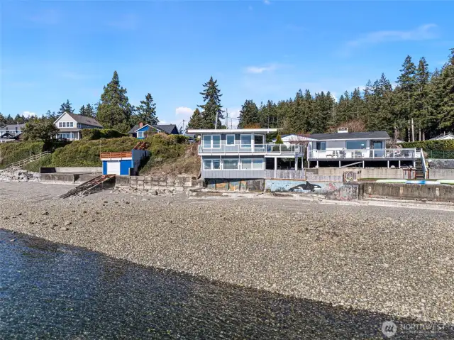 Beautiful beach with tideland rights and amazing views in every direction!