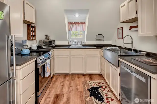 Recently remodeled full kitchen in the MIL apartment