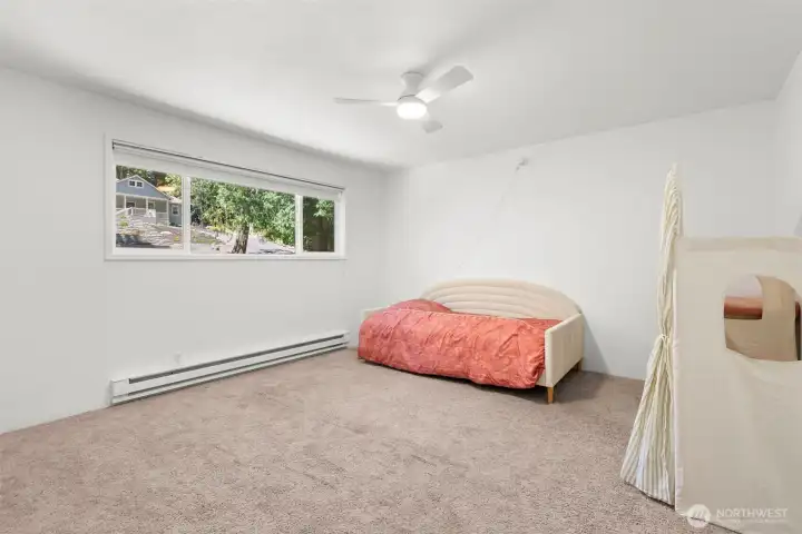 Second bedroom