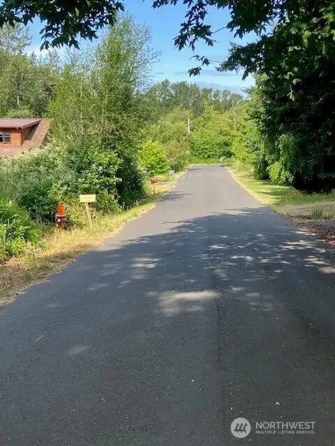looking West on Lindsay