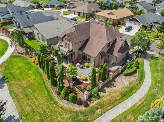 Fenced, private backyard retreat will take you away!