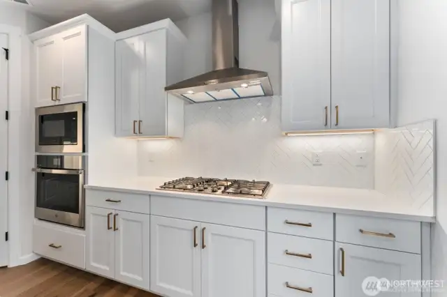 Photo of similar home in same neighborhood - finishes may vary