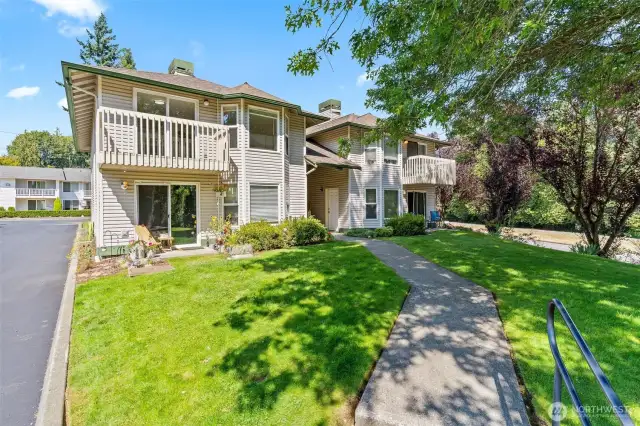 Top floor, corner unit condo that is move-in ready!