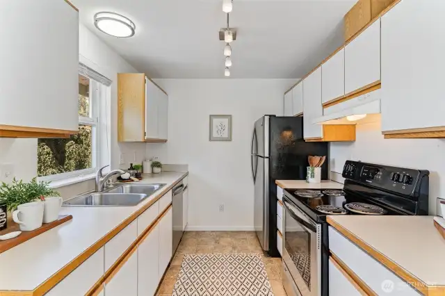 Kitchen with all appliances included