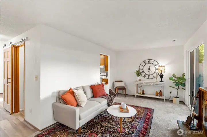 Large living room to host get togethers or to just enjoy the space.