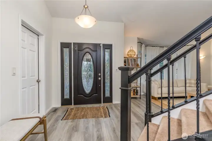 Great layout with tall ceilings in the entry and living room