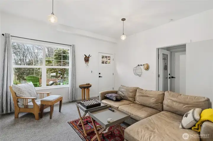 Lower floor MIL Living