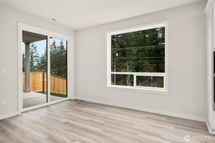 Photos of a previously completed home. Actual colors and finishes may vary. See site agent for details.