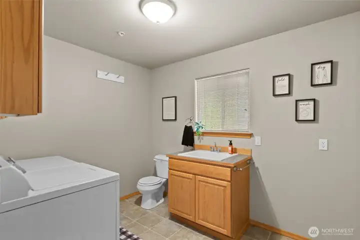 1/2 bath in laundry