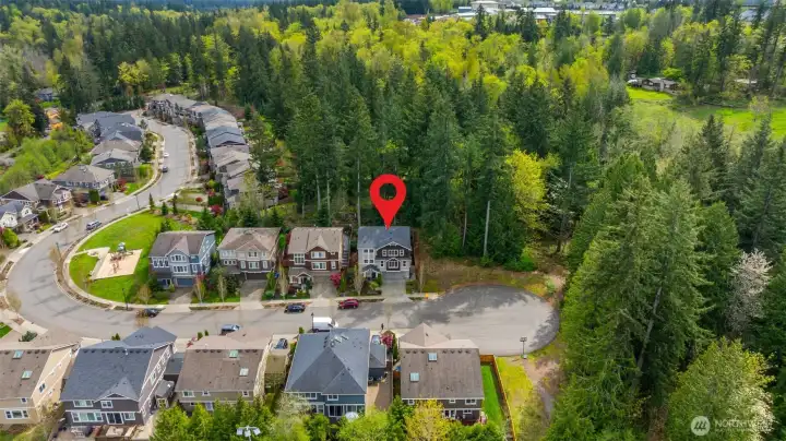 The Preserve neighborhood is tucked away from the major Sammamish roads and still very close to all the amenities Sammamish offers.