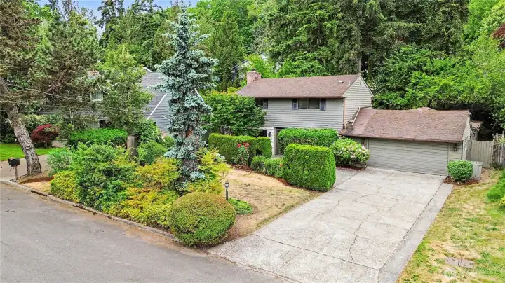Opportunity awaits! Bring your vision, creativity & tool belt to this 3-bedroom, 1.5-bath home full of potential.