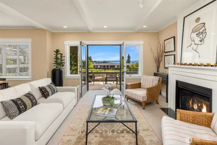 Great living space and a magnificent view!