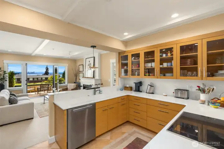 Wine cooler and great space for storage