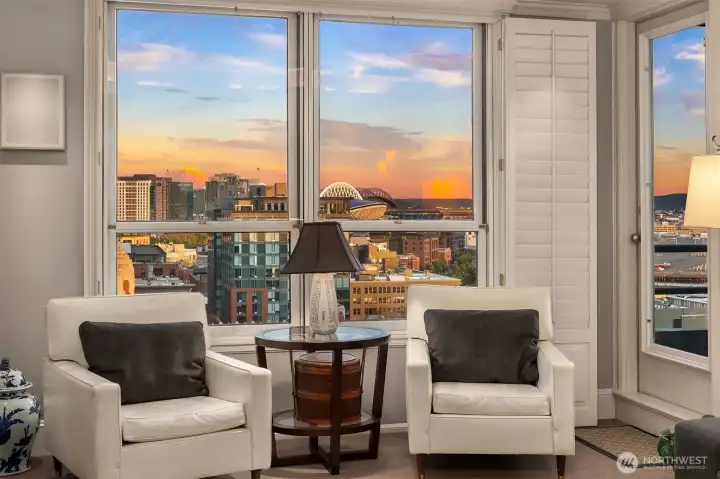 Enjoy a full view of Mt. Rainier, Stadiums, Port of Seattle and Sound from all windows.  This home overlooks the historic district providing protected views.