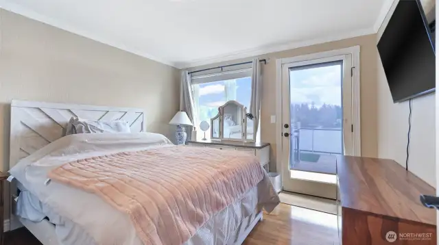 2nd main floor bedroom with access to deck and great lake views
