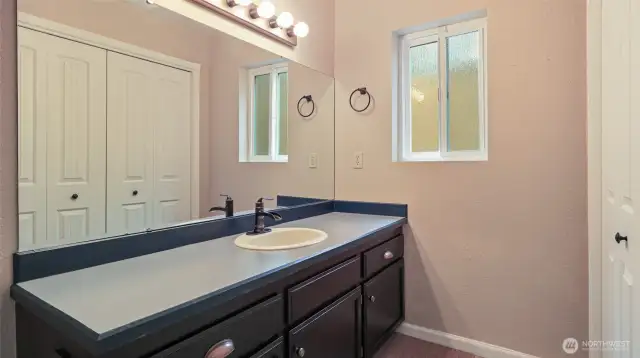 Lower level 3/4 bath