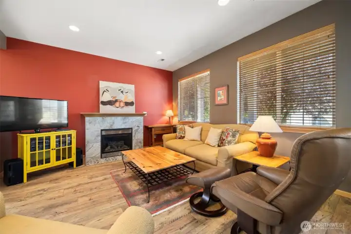Another view of the living room with the gas fireplace.