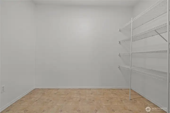 Walk-in Pantry