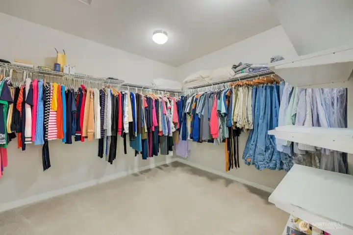 Primary bedroom walki-in closet