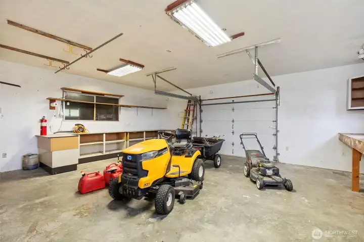 another view of the attached shop space