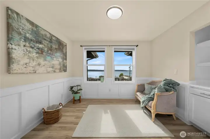 Charming 2nd bedroom upstairs features original built ins and beautiful views! Charming 2nd bedroom upstairs features original built ins and beautiful views!