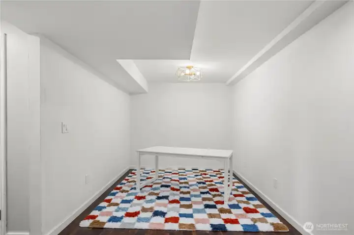 Bonus area downstairs can be used as an office area or set up as a play space! Many options! Bonus area downstairs can be used as an office area or set up as a play space! Many options!