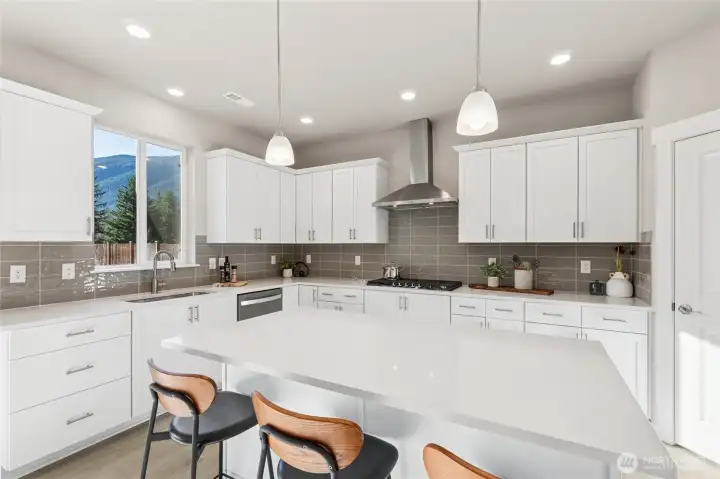 Photo rendering is representational and may be virtually staged. Actual home is under construction and finishes, elevation, and paint colors may vary. See site agent for details.