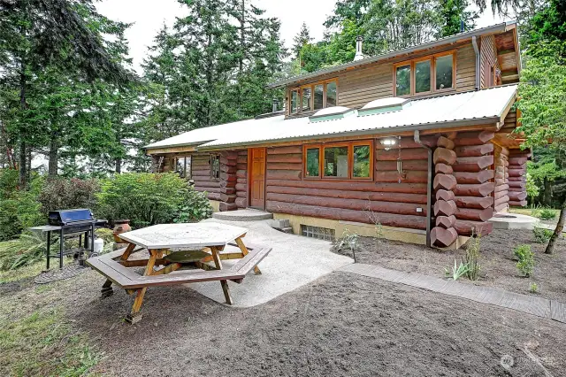 Patio area off the kitchen. Great for entertaining.