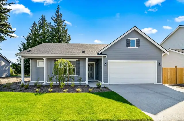 Photographs are for illustrative purposes only. Features, finishes, interior/exterior colors, landscaping and floorplan shown may vary from actual homes built.