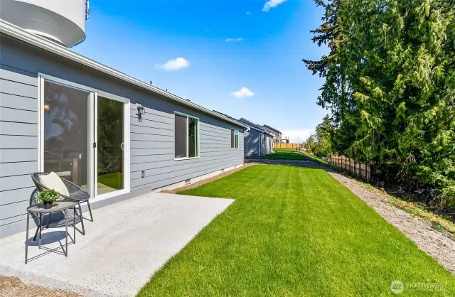 Photographs are for illustrative purposes only. Features, finishes, interior/exterior colors, landscaping and floorplan shown may vary from actual homes built.