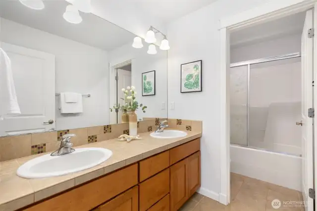 Main Bathroom upstairs