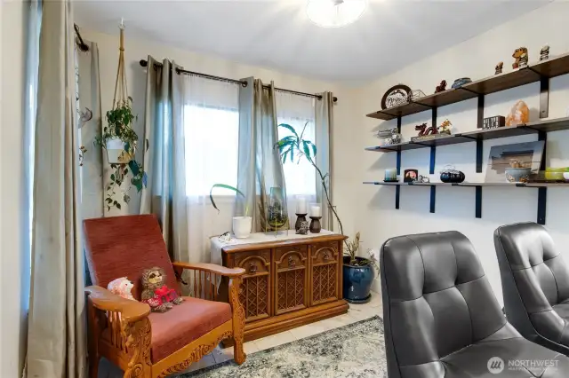 dining off Kitchen