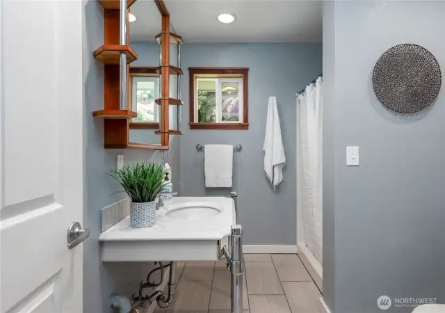 Hall 3/4 bath