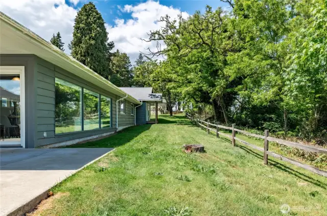 fenced waterfront side yard