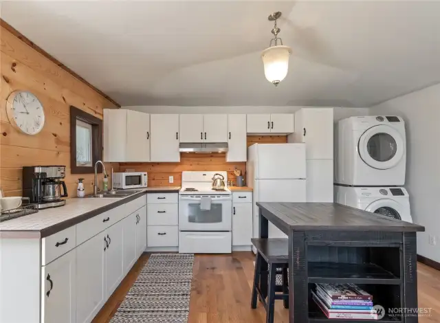 ADU kitchen, everything pictured stays