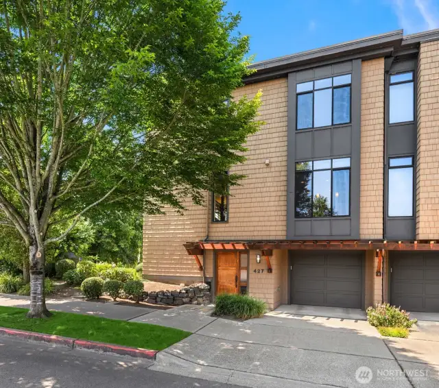 End-unit, right next to the side garden - offering views of the Lake as well as the garden! Right in the heart of downtown Kirkland!