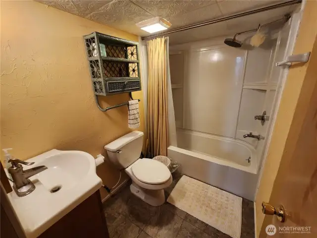 full bath
