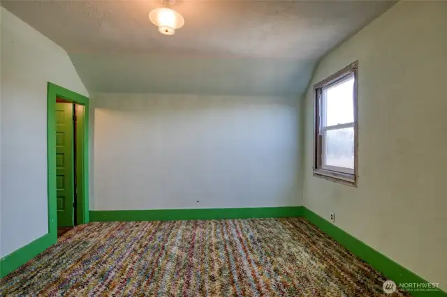 Upper bedroom #2