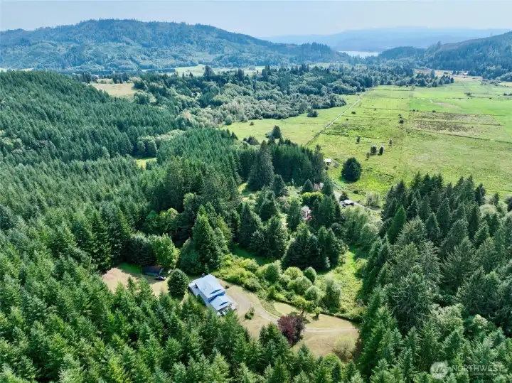 Private Homestead on 2 Acres High Above the Columbia River!