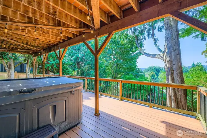 Downstairs deck with hot tub