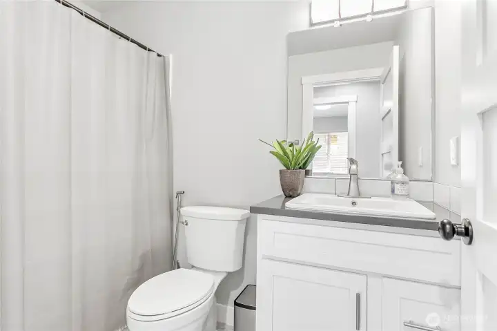 Primary bathroom with tub/shower