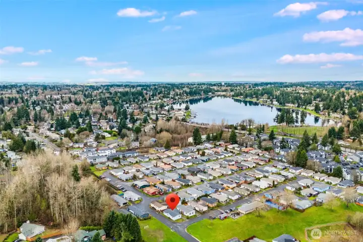 Great location with a very short walk to fabulous Lake Meridian park!