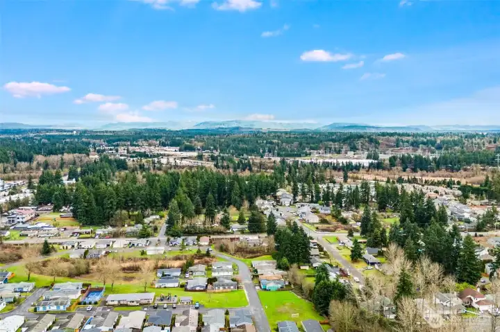 Glenbrook is also located close to Covington and Kent shopping as well as major commuting routes!