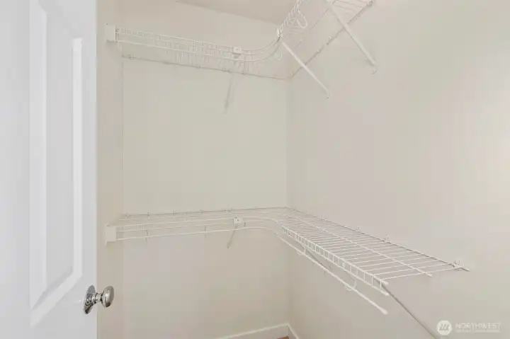 Primary bedroom - 1st walk-in closet