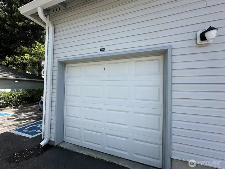 Private garage Private garage