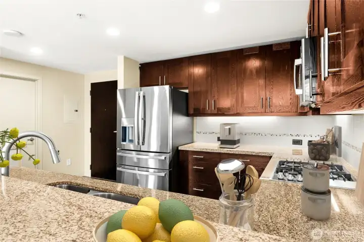 Under cabinet lighting and abundant cabinets in the kitchen - a big plus!