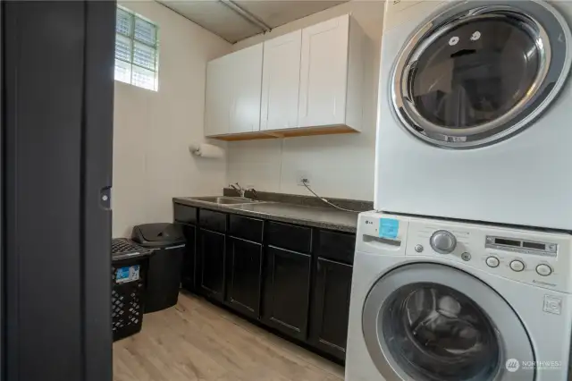 Washer and dryer included